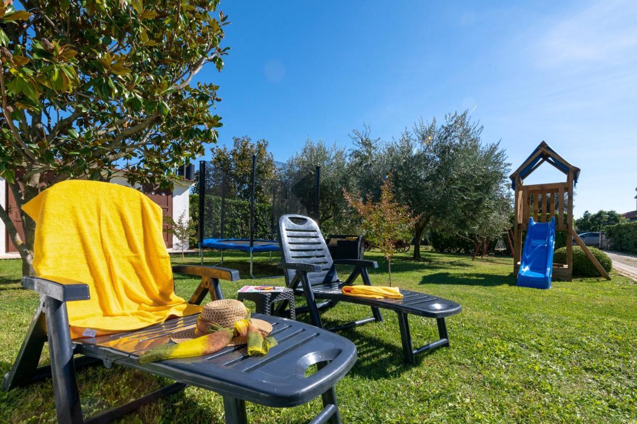 Villa Livia With Three Nice Apartments, Swimming Pool, Childrens Playground, Barbecue And Free Parking Liznjan Luaran gambar