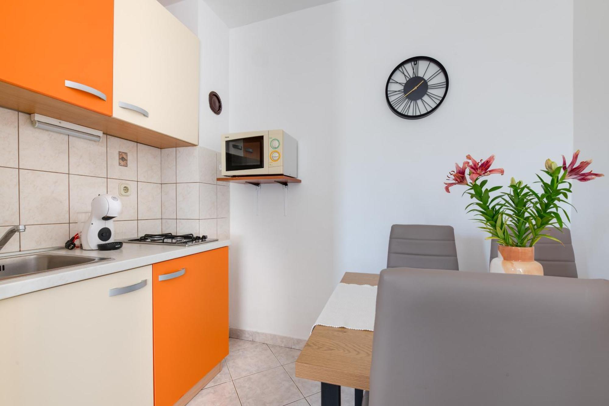 Villa Livia With Three Nice Apartments, Swimming Pool, Childrens Playground, Barbecue And Free Parking Liznjan Luaran gambar