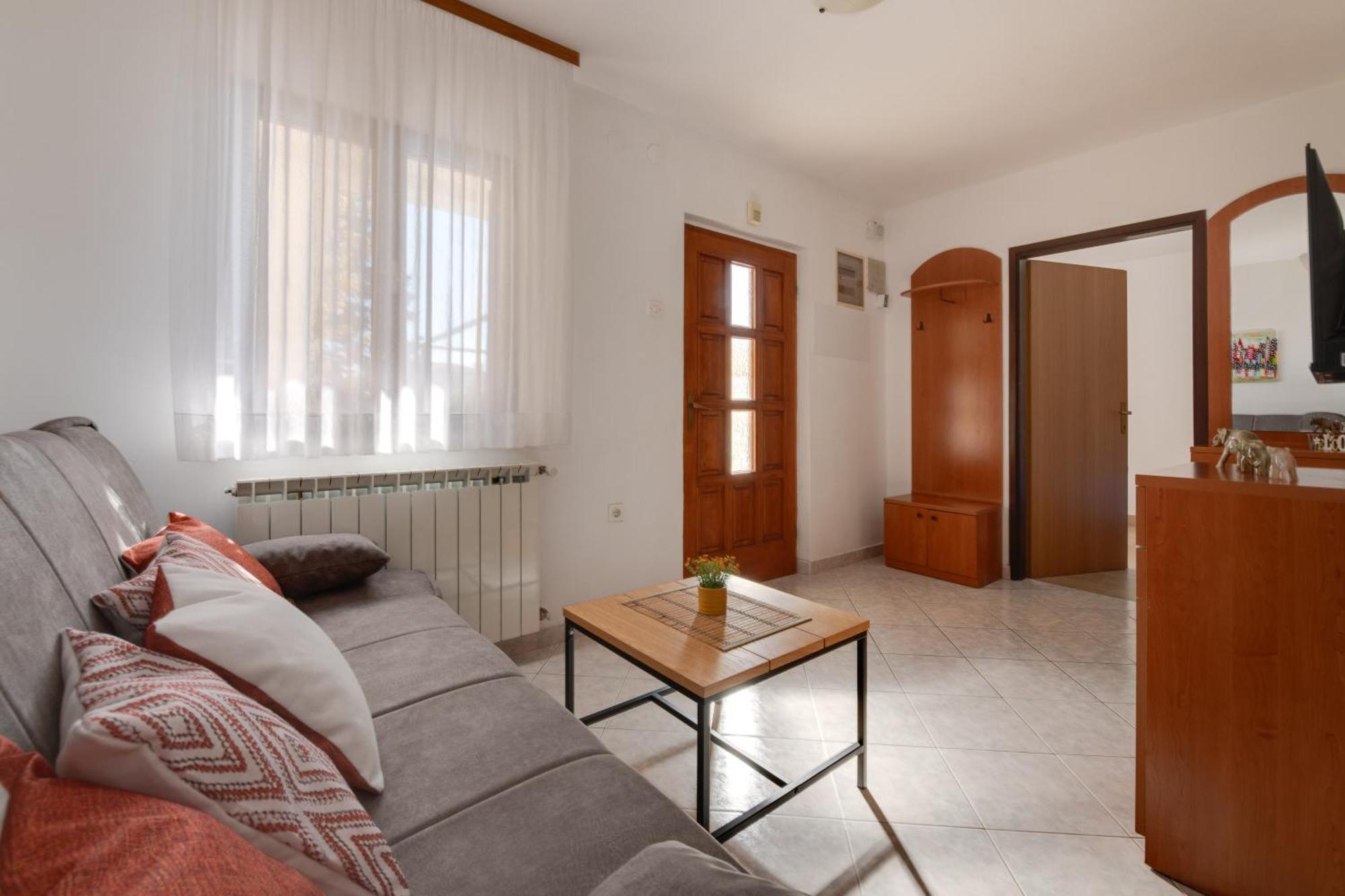 Villa Livia With Three Nice Apartments, Swimming Pool, Childrens Playground, Barbecue And Free Parking Liznjan Luaran gambar