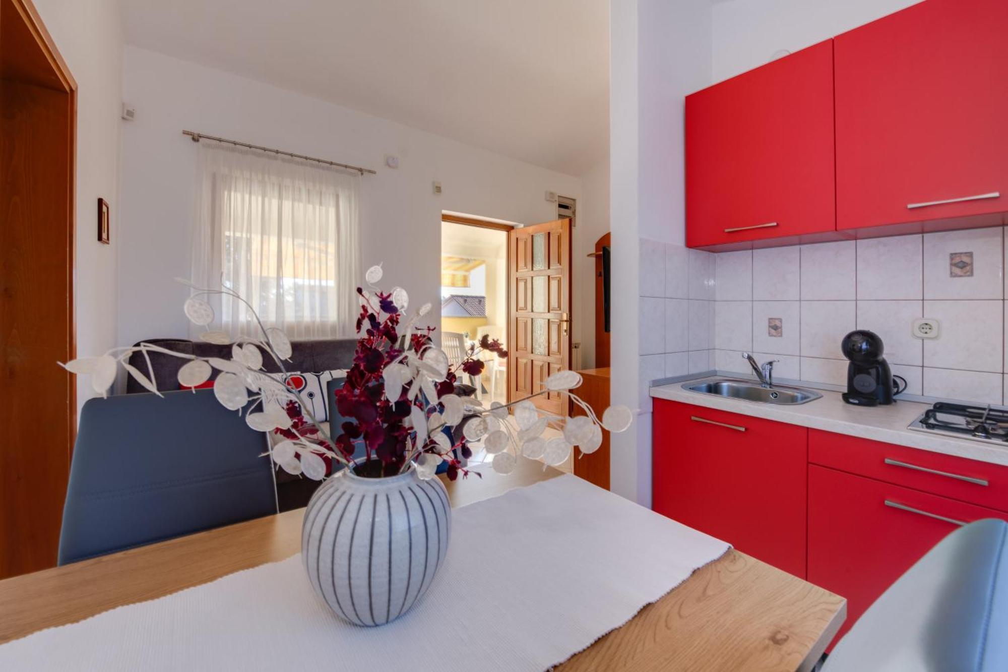 Villa Livia With Three Nice Apartments, Swimming Pool, Childrens Playground, Barbecue And Free Parking Liznjan Luaran gambar