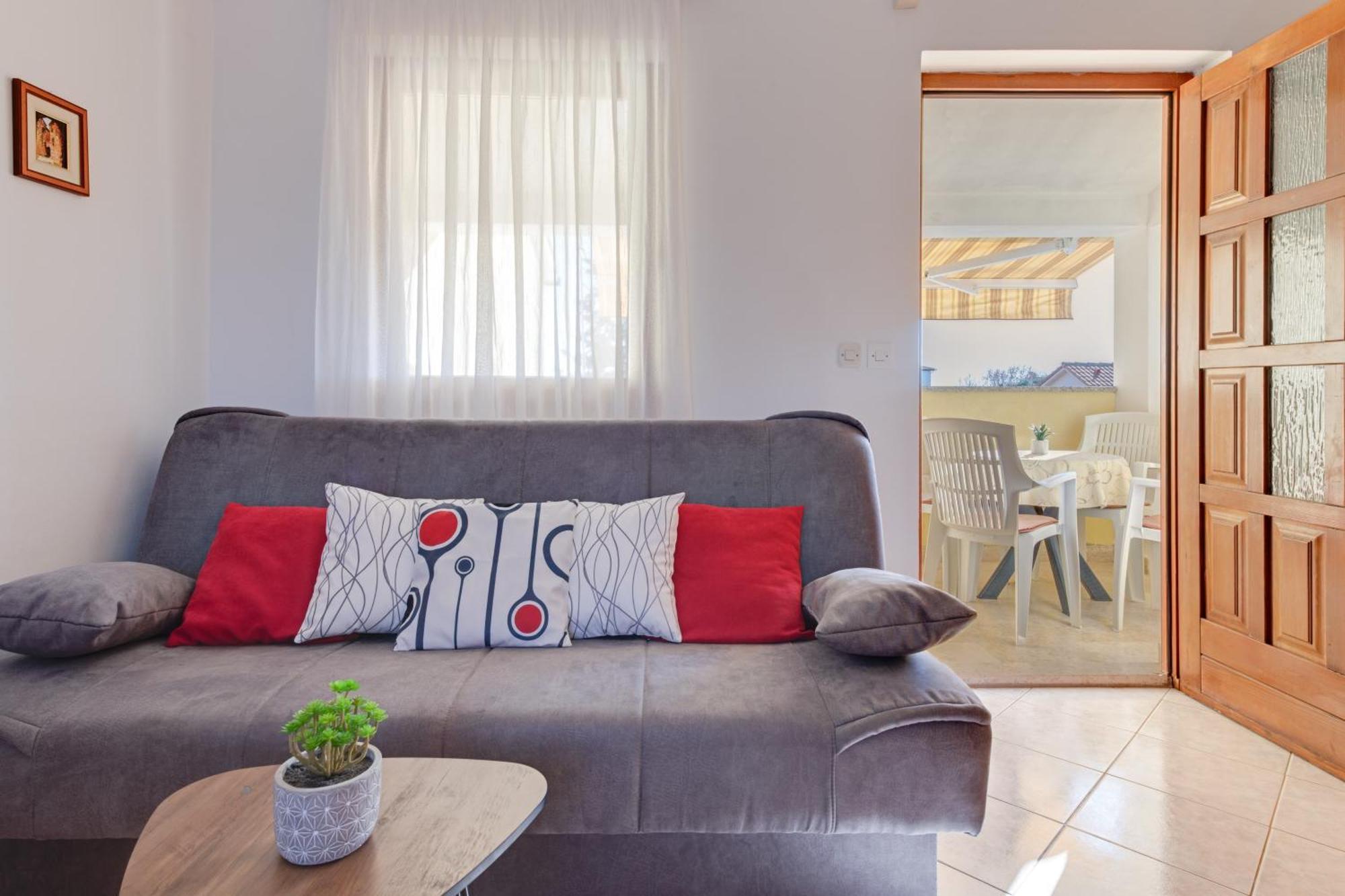 Villa Livia With Three Nice Apartments, Swimming Pool, Childrens Playground, Barbecue And Free Parking Liznjan Luaran gambar